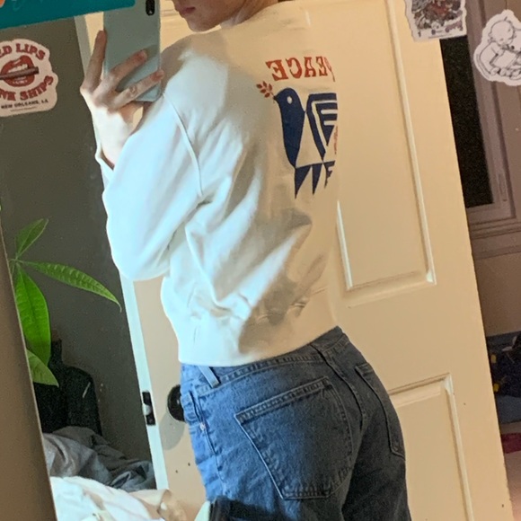 Crewneck - Picture 4 of 5